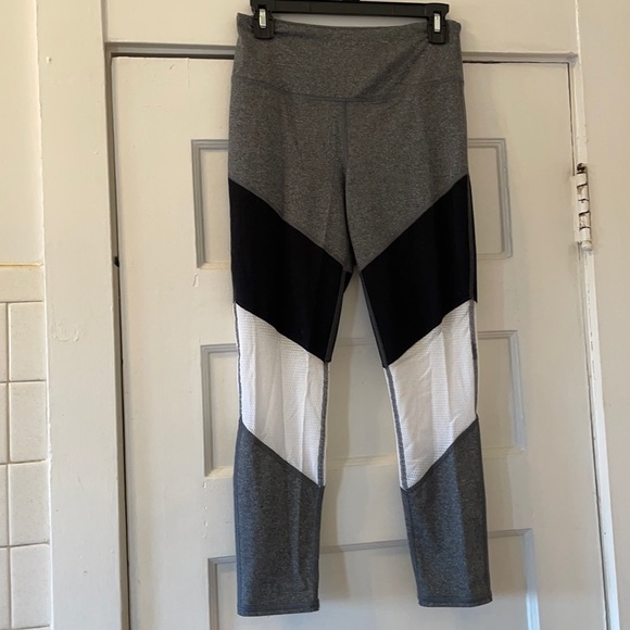 SO Pants - SO Grey White Black Leggings!